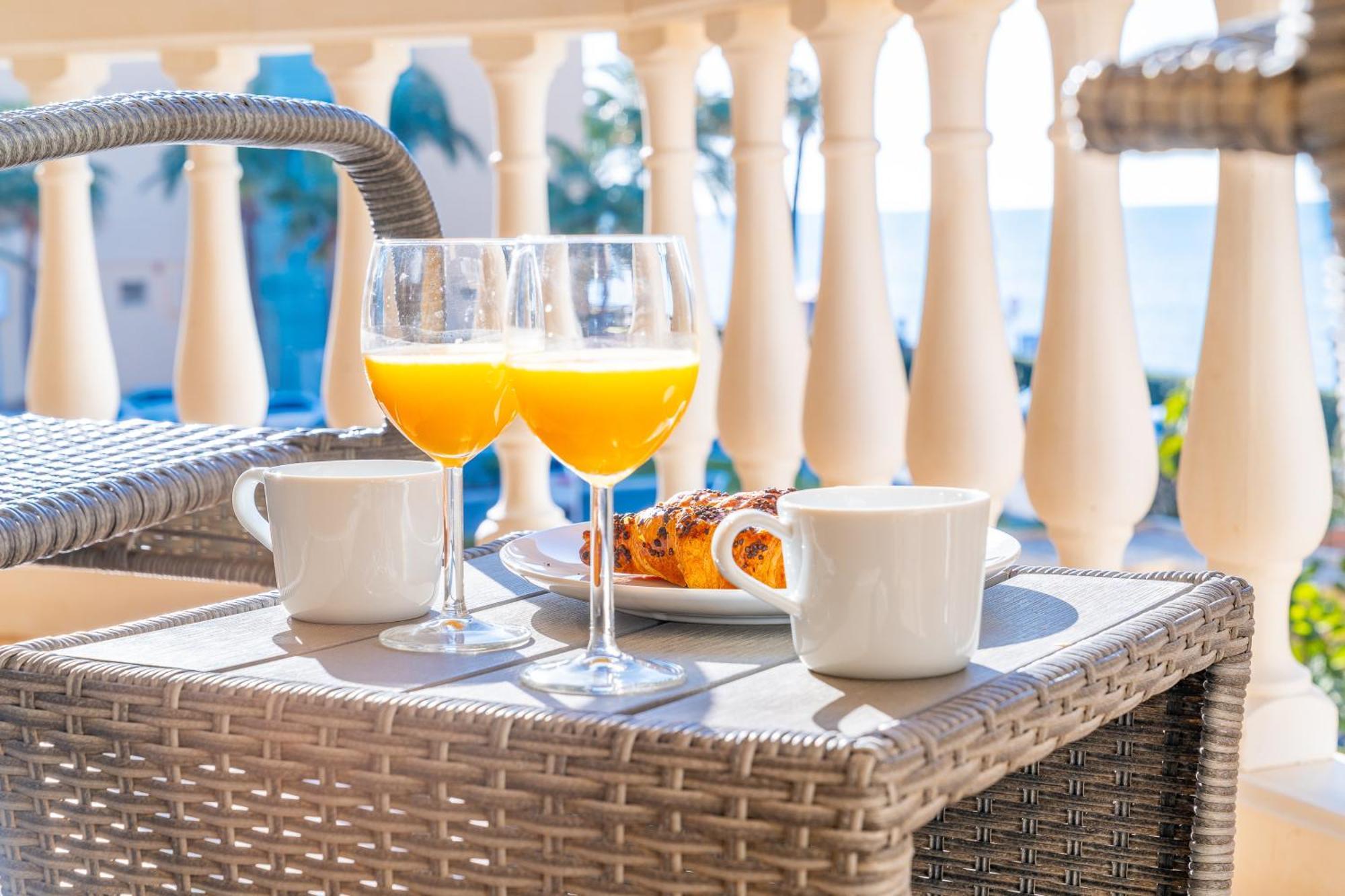 Casa Playa Guadalmar, Beautiful Apartment In Front Of The Sea, Wifi, Ac, Smart Tv, Private Parking Μάλαγα Εξωτερικό φωτογραφία