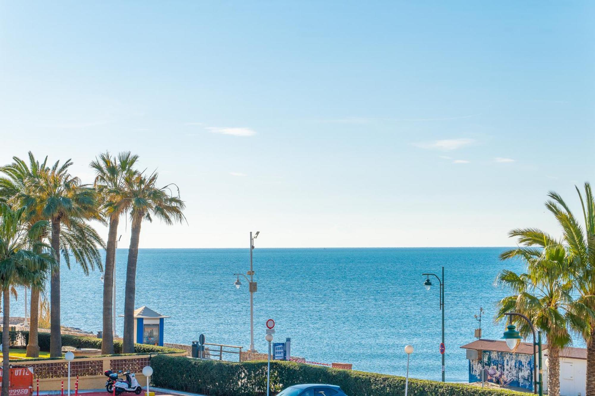 Casa Playa Guadalmar, Beautiful Apartment In Front Of The Sea, Wifi, Ac, Smart Tv, Private Parking Μάλαγα Εξωτερικό φωτογραφία